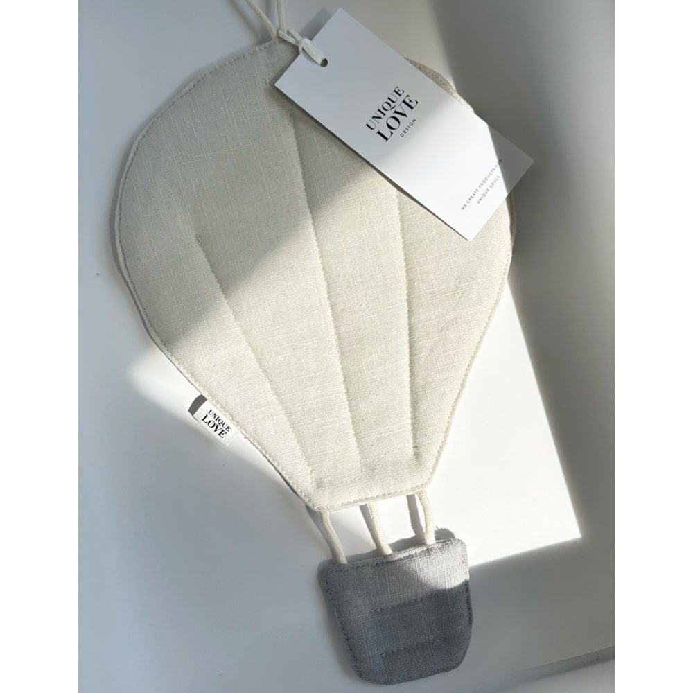 Mobiel luchtballon linnen. Accessoire voor op de baby of kinderkamer