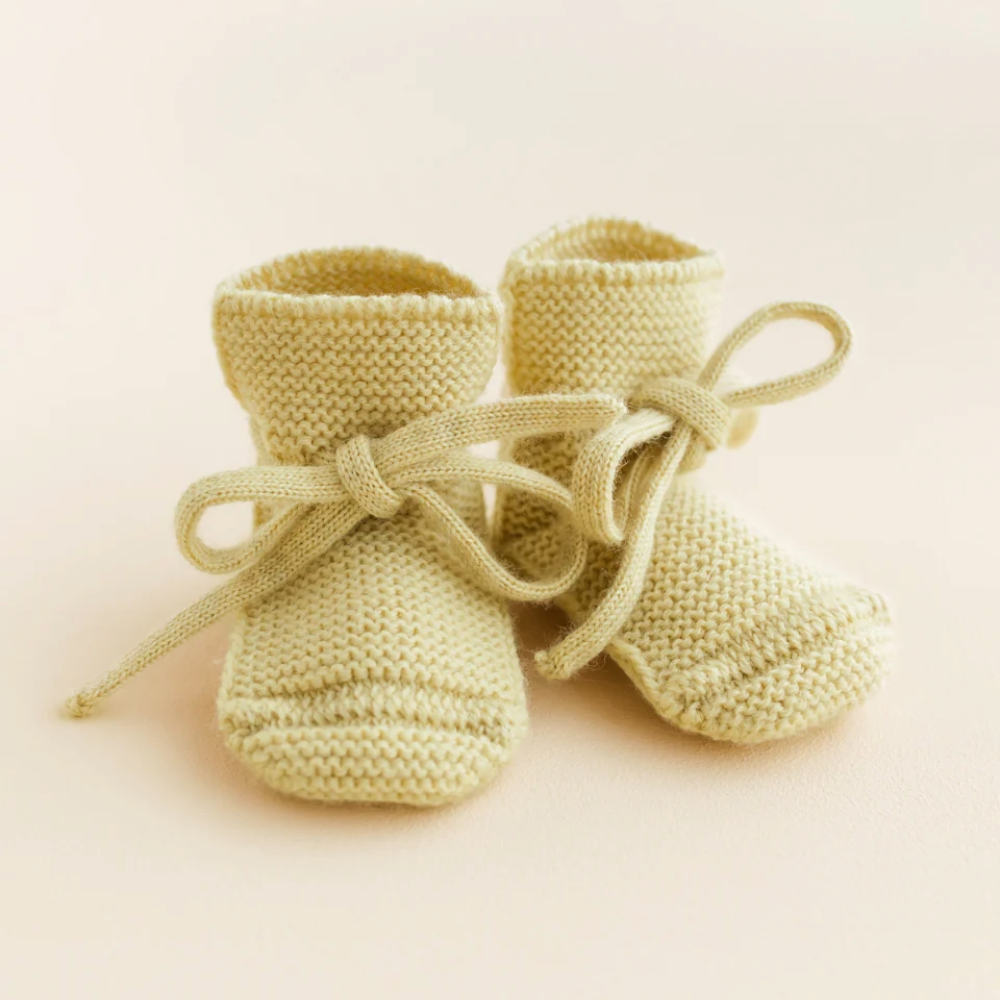 Babyslofjes merino wol light yellow – Hvid